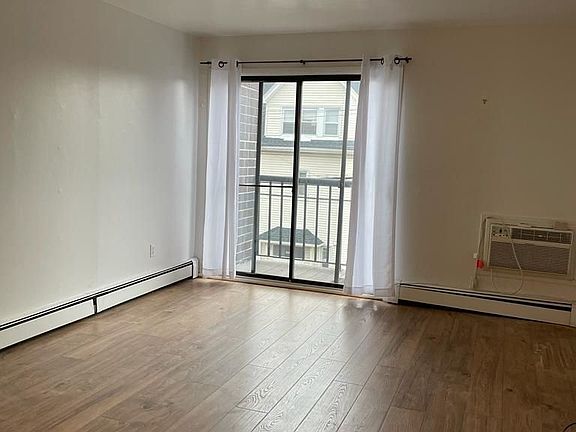3rd image of 7117 Park Ave APT C1