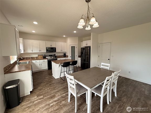 3rd image of 3108 NE 120 Court