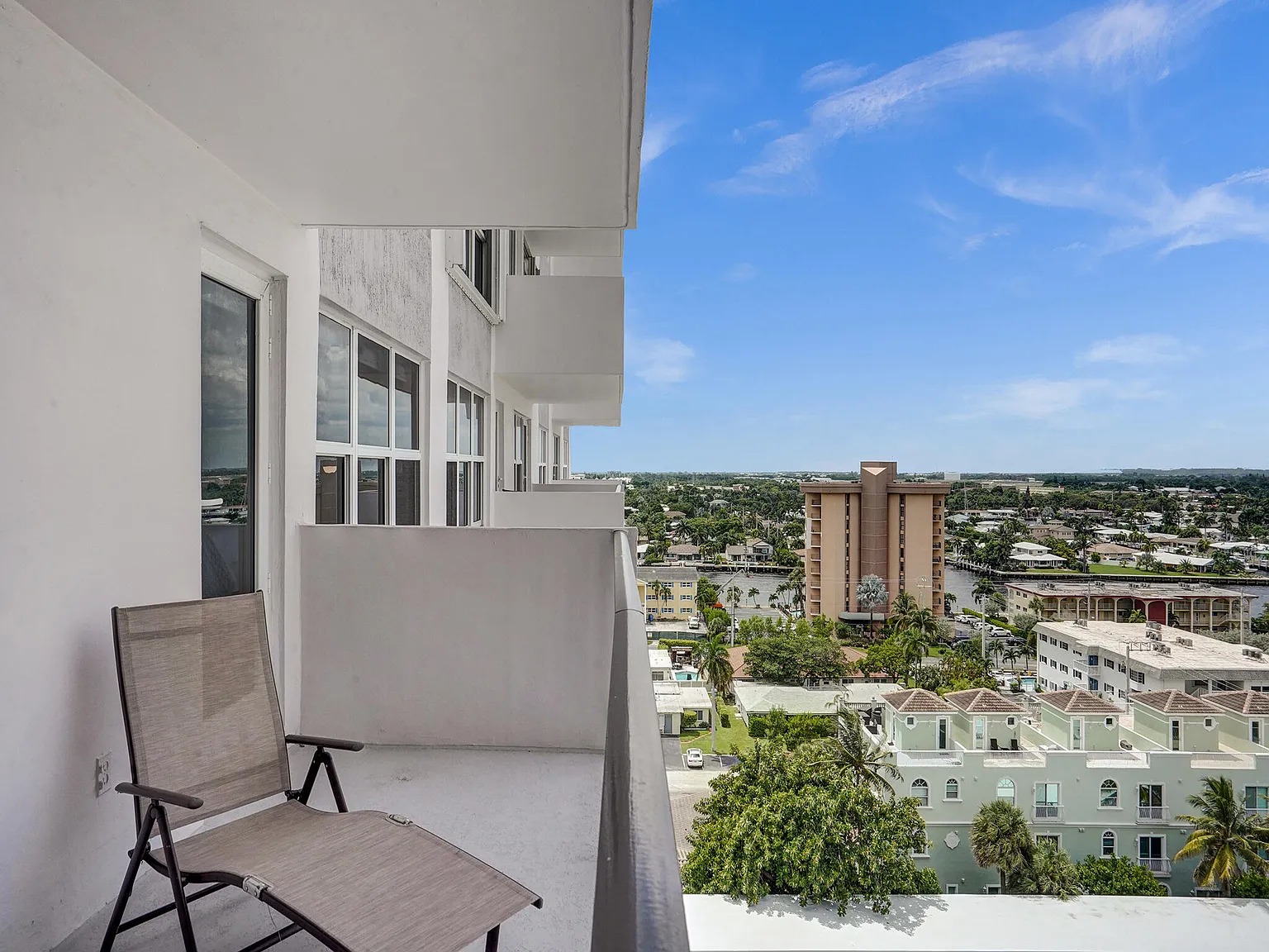 1 bed, 1.0 bath, 890 sqft, $2,100 — Photo 4