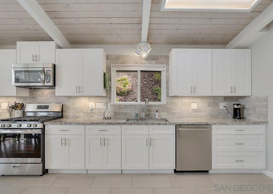 1st image of 5448 Del Cerro Blvd