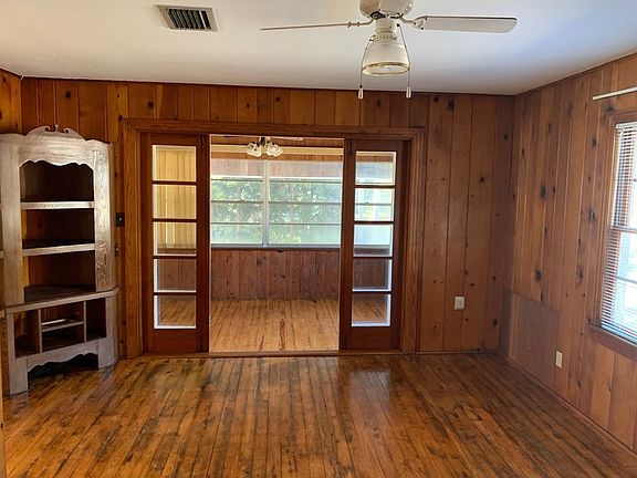 4th image of 2214 Hyde Park St