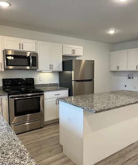 4001 Preston Hwy #6 — Photo 4