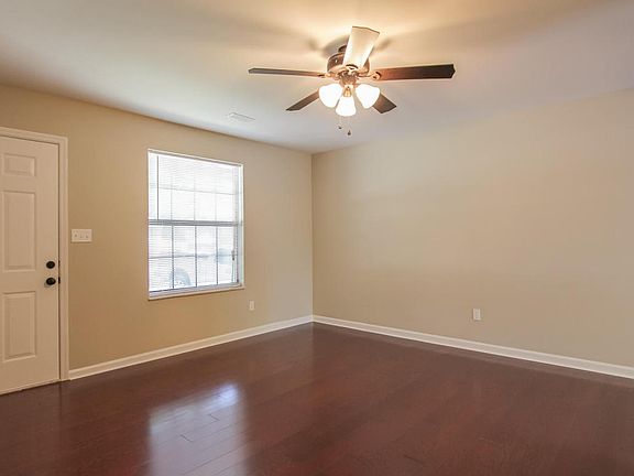 3rd image of 6109 Bill Murray Ln