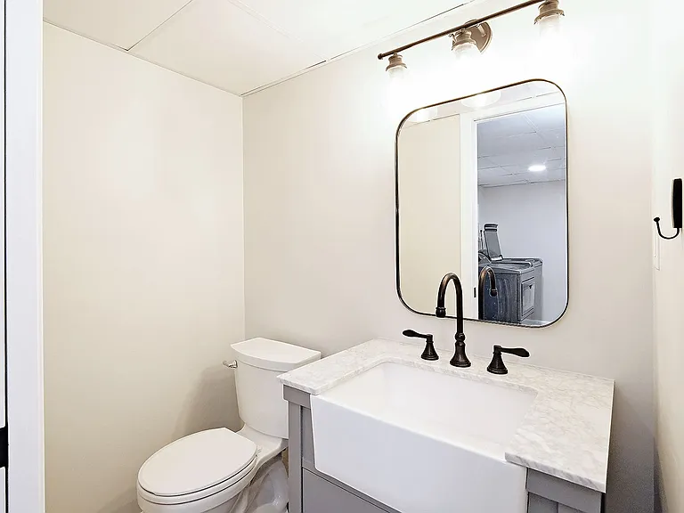 703 Oak Creek Rd — Photo 20