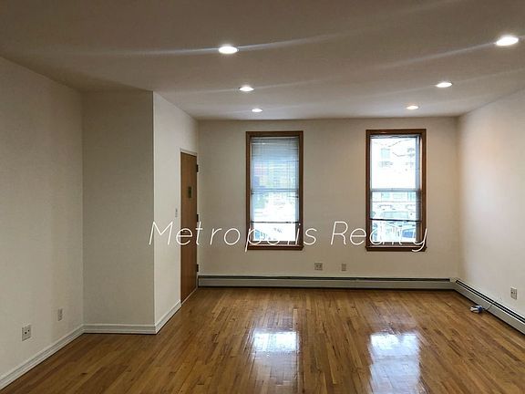 3rd image of 23-56 27th St #B2