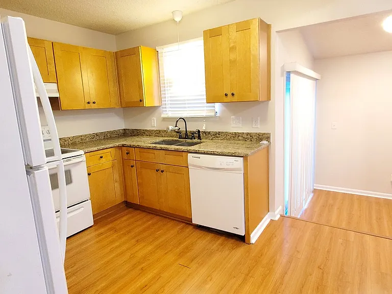 4941 Easy St — Photo 12