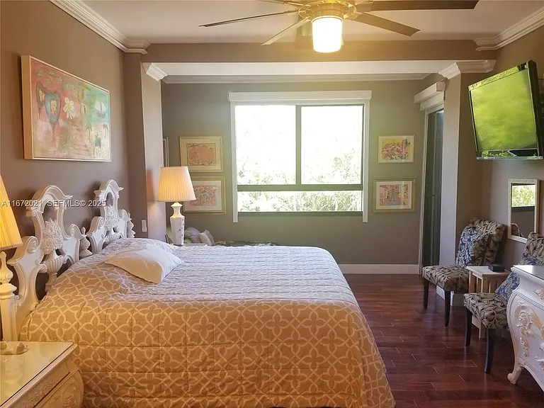 151 Crandon Blvd #430 — Photo 6