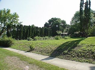 2721 Badger Ln, Madison, WI 53713