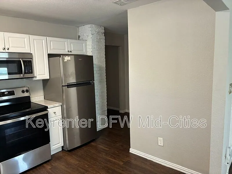 2 bed, 1.0 bath, 1116 sqft, $1,345 — Photo 4