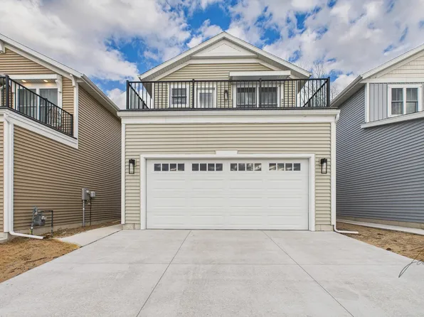 7254 Atwater Dr, Norton Shores, MI 49456