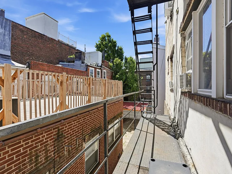 1010 Pine St #2FF — Photo 28