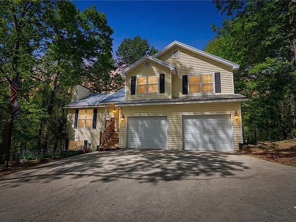 2nd image of 34 Clay Ct