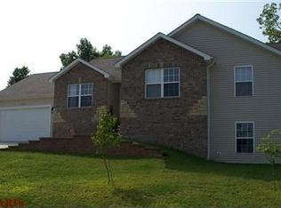206 Macarthur St, New Haven, MO 63068