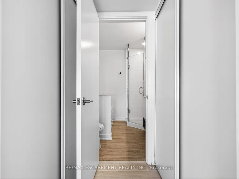 1121 Cooke Blvd #32 — Photo 35