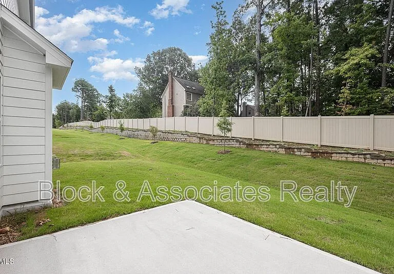 153 Hickory Grove Dr — Photo 21