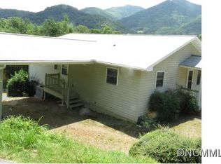 16 Rolling Ln, Maggie Valley, NC 28751