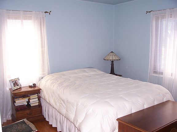 4th image of 9411 High Hill Ct