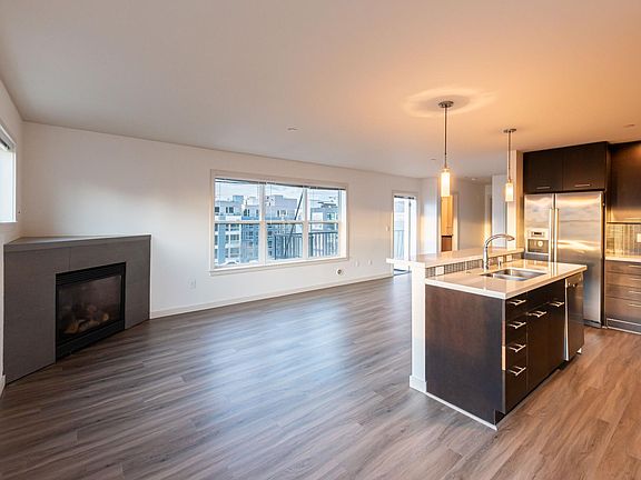 3rd image of 1416 Boylston Ave #39fc94304