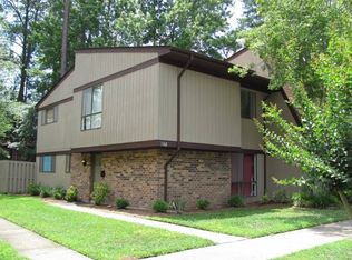 1102 Willow Green Dr, Newport News, VA 23602