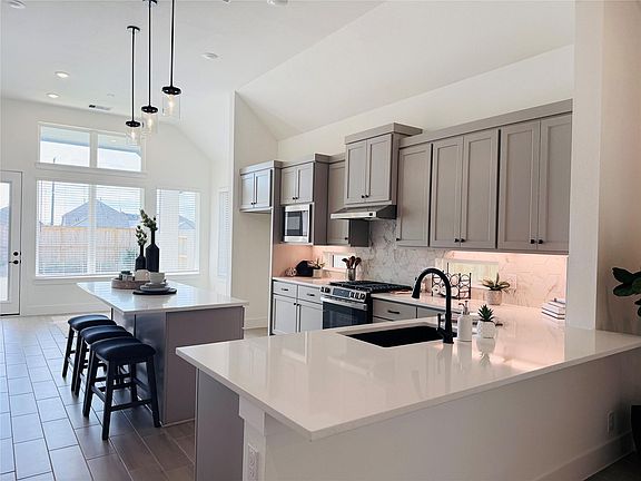 4th image of 1211 Watermont Drive