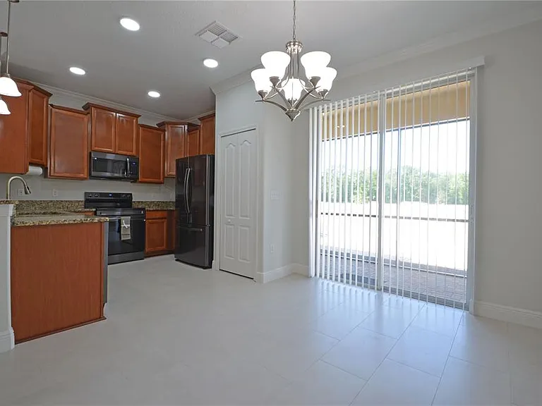 11925 Greengate Dr — Photo 10