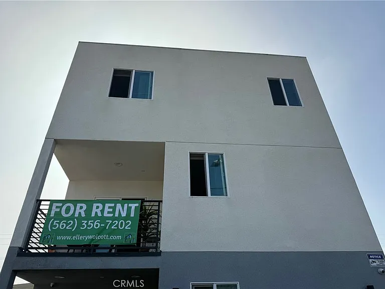 232 E Gage Ave — Photo 11