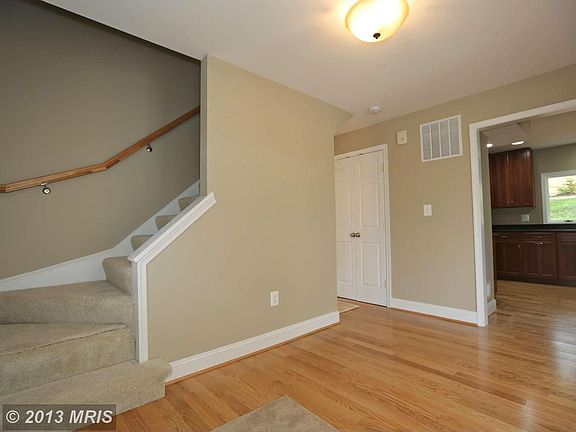 3rd image of 9807 Stoneybrook Dr