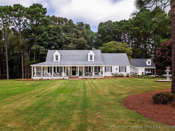 3166 Bittersweet Dr, Fayetteville, NC 28306