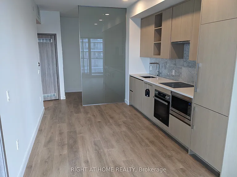 95 McMahon Dr #701 — Photo 6