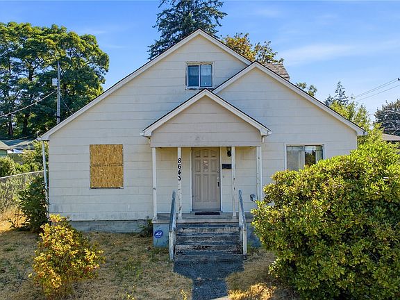 4th image of 8643 Yakima Avenue S