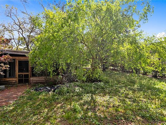 3rd image of 108 Tindale Cir
