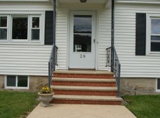 28 Norton Rd, Hampton, NH 03842