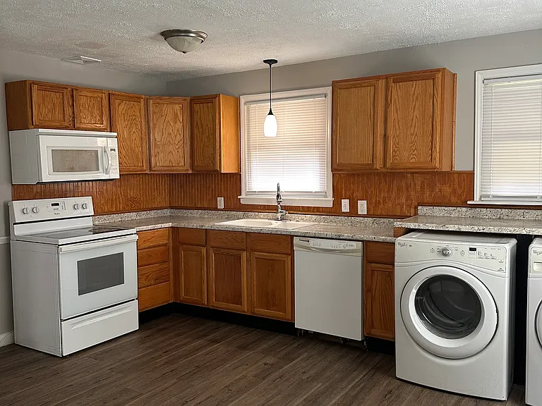 Dellinger Rd — Photo 3