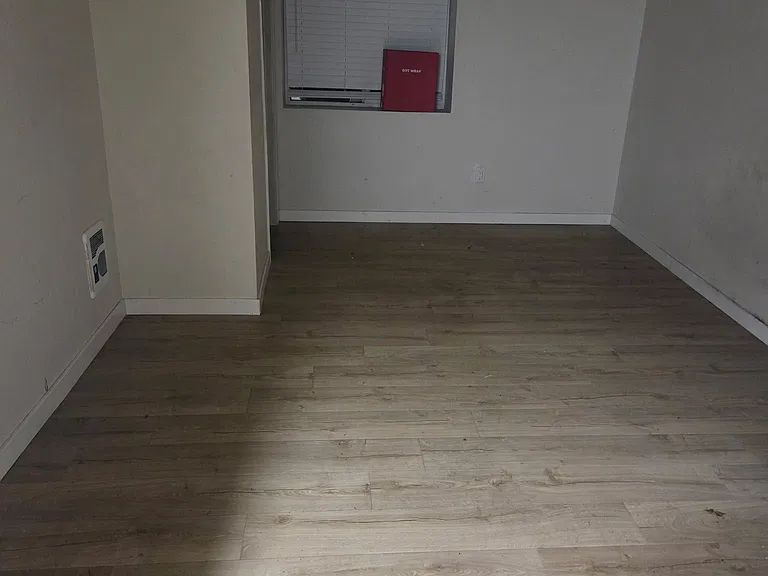 2304 W Liberty Ave — Photo 9