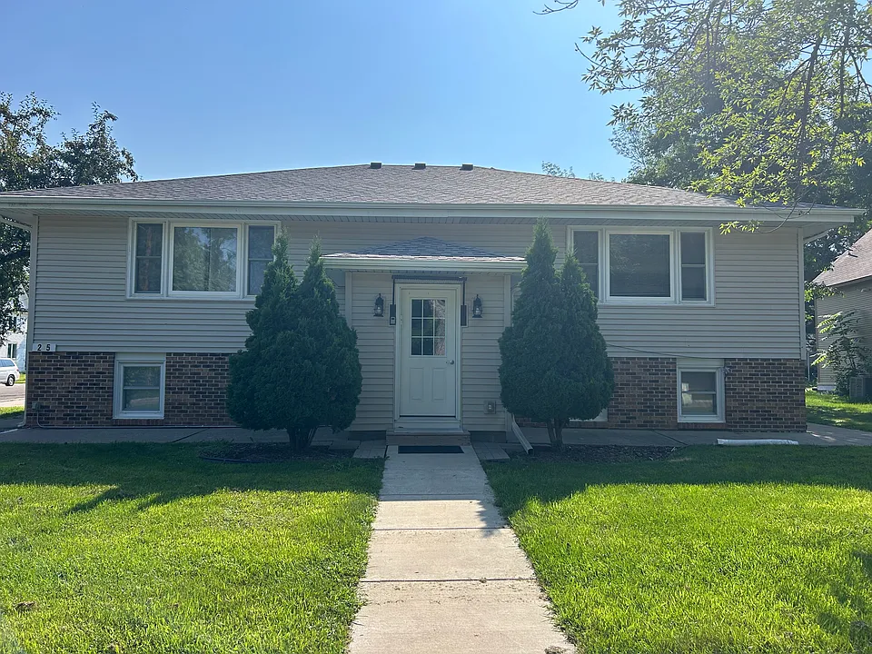 205 Mooers Ave SE #2