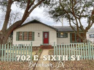 702 E 6th St, Brenham, TX 77833