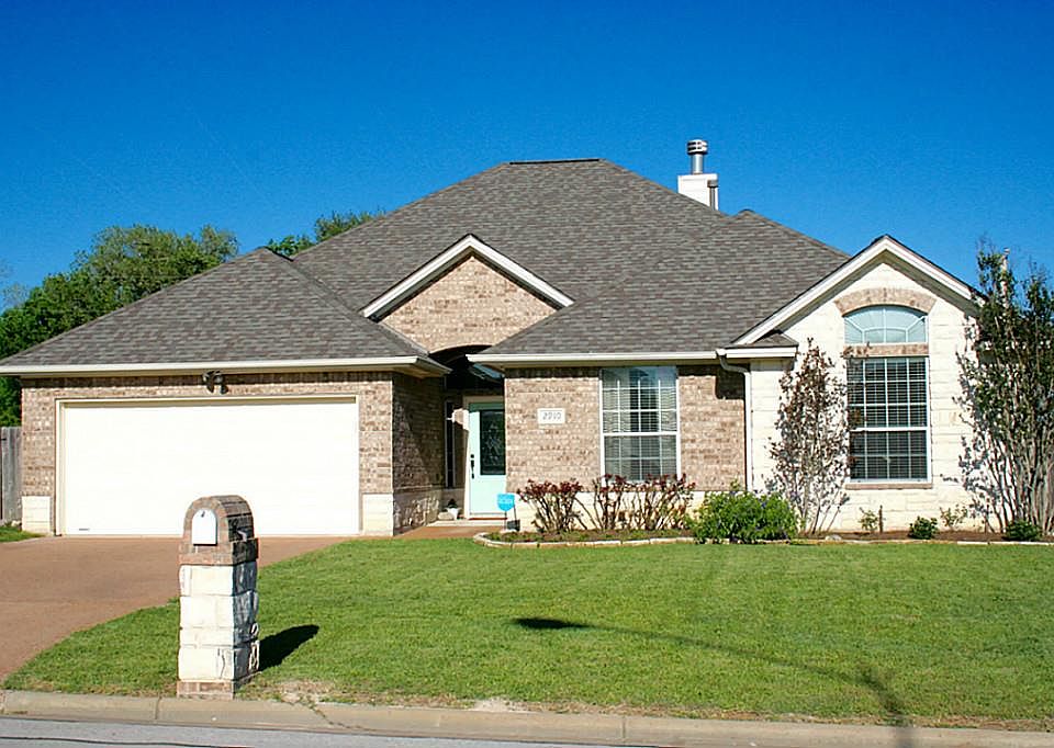 1st image of 2910 Twisted Oak Dr