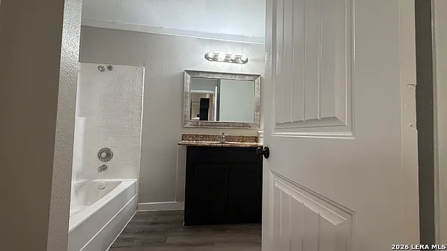 3 bed, 1.0 bath, 1644 sqft, $1,400 — Photo 4