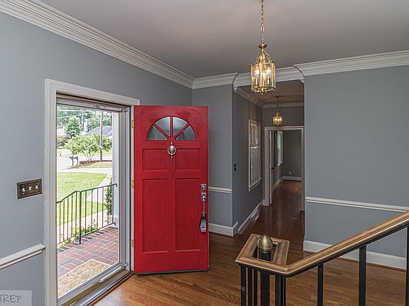4th image of 211 Cashwell Dr