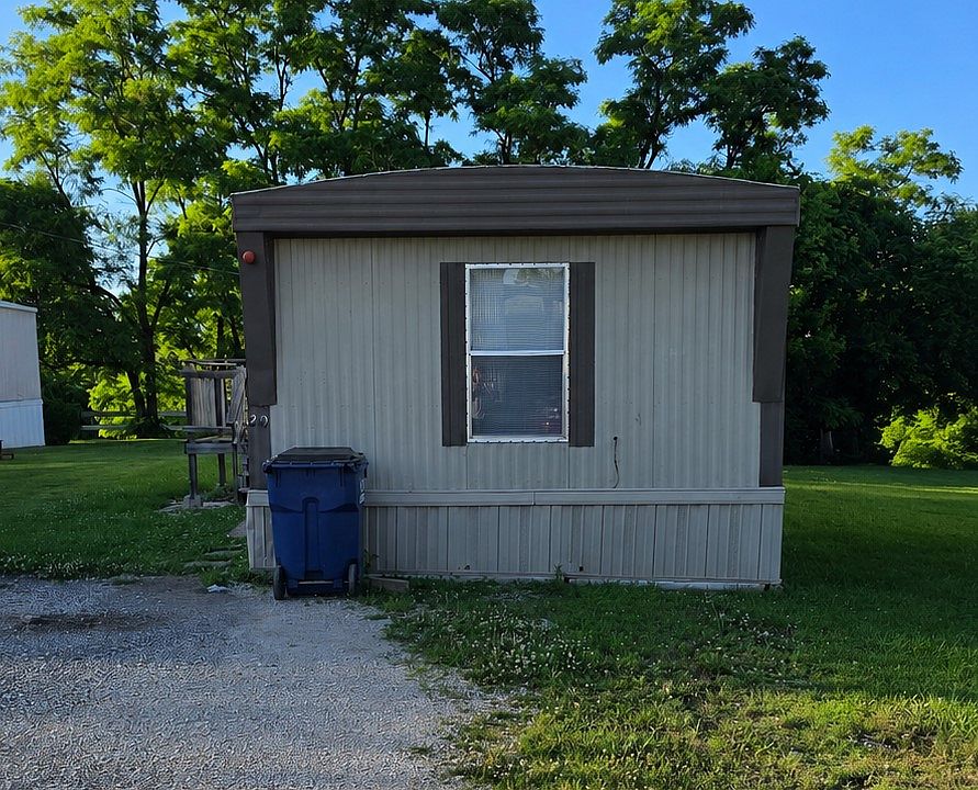 1st image of 20 Rosemary Ln