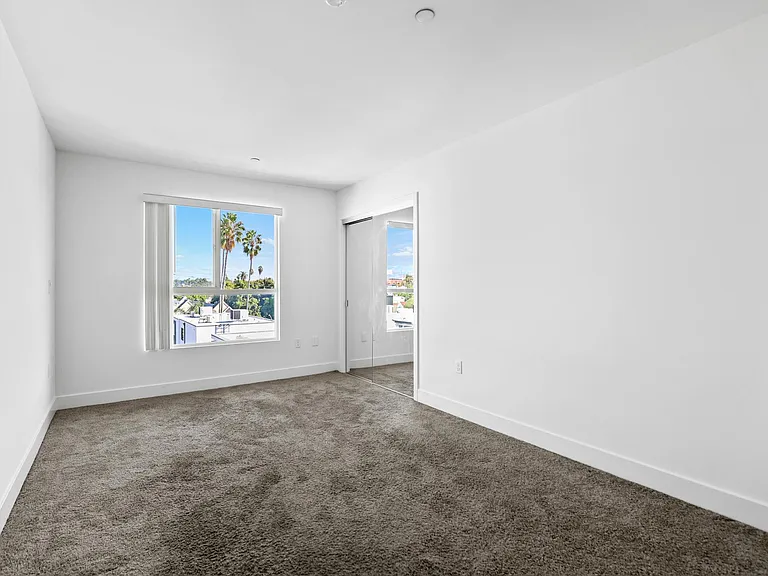 Western Lux — Photo 104