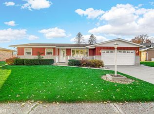 2894 Sunset St, Portage, IN 46368