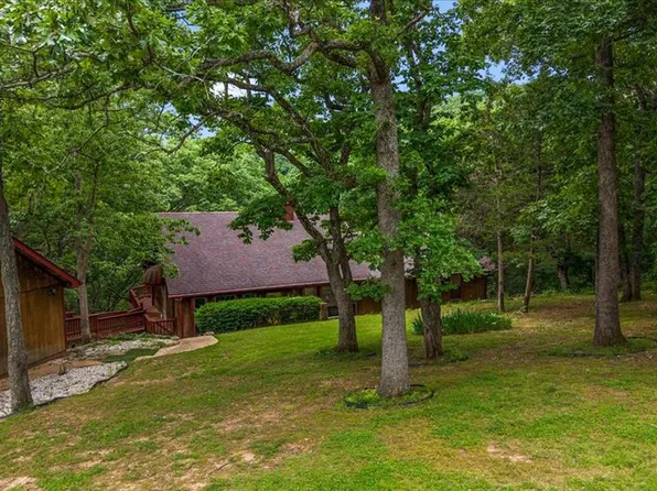 3540 Antonia Woods Dr, Imperial, MO 63052