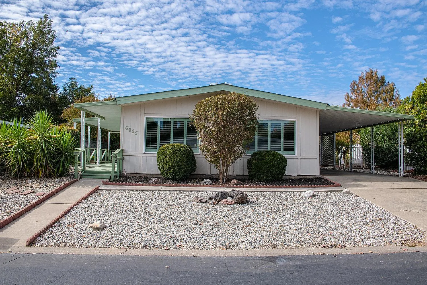 6625 Grosse Point Ct photo 1