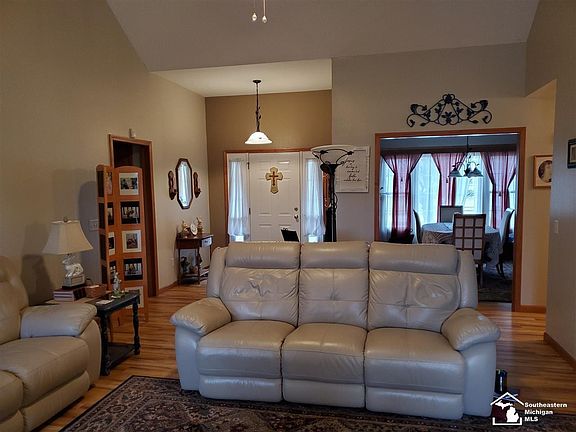 5th image of 1042 Firecreek Ct