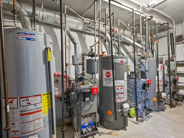 791 Fountain Avenue image 9 of 11