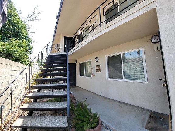 2nd image of 3055 N E St