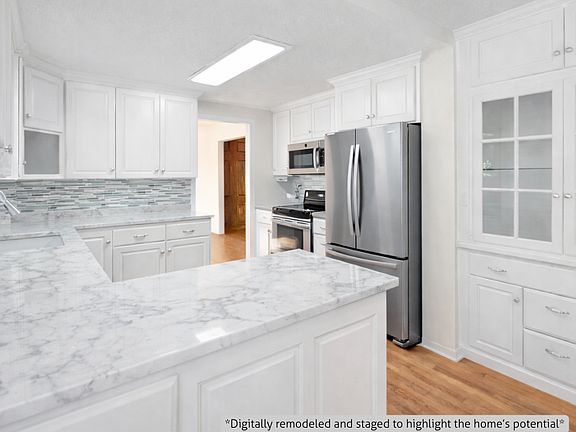 4th image of 5920 Wisconsin Cir