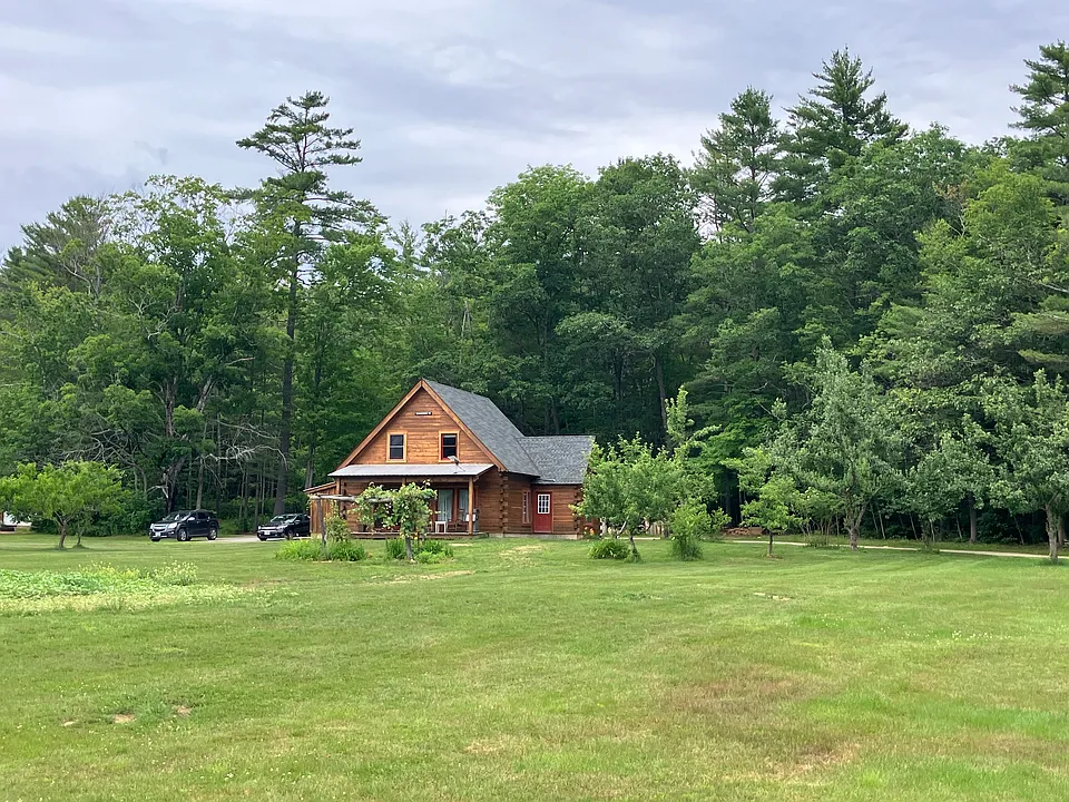 14 Clover Dr