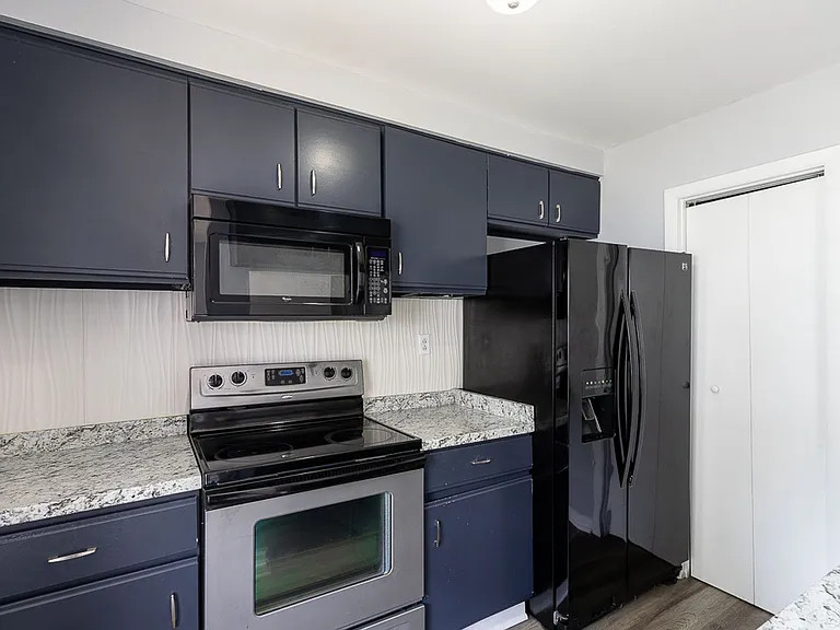 411 Sea Pointe Ct #101 — Photo 15